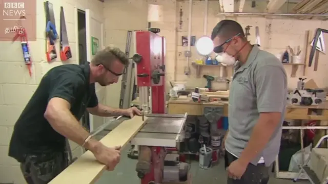 அமெரிக்காவில் உருவாகும் தச்சு வேலை செய்யும் ரோபோக்கள்