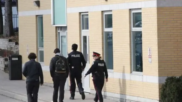 கூட்டு பாலியல் தாக்குதல்