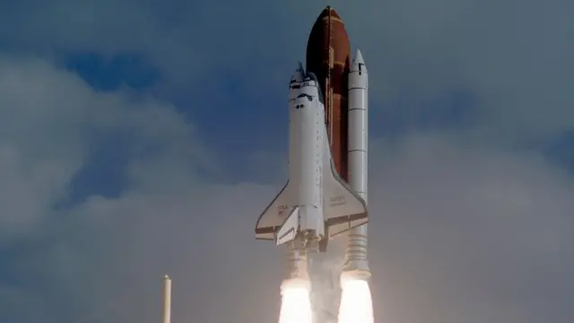 El telescopio cabía tan justo en la sección de carga del Discovery “como un pan en su molde”.