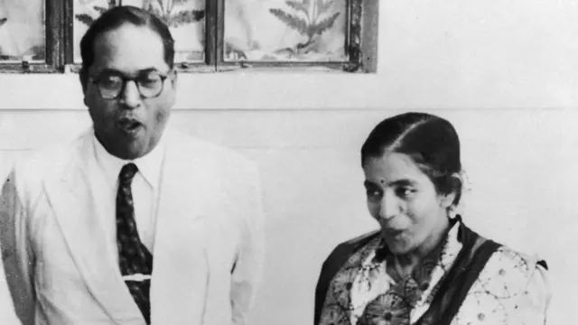 आंबेडकर अपनी पत्नी डॉ शारदा कबीर के साथ