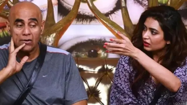 पुनित इस्सर अभिनेत्री करिष्मा तन्नासोबत