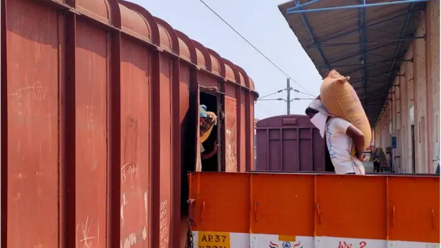 రైతుల కష్టాలు