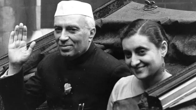 जवाहरलाल नेहरू और इंदिरा गांधी