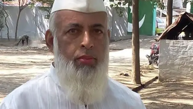 மசூதியை பாதுகாக்கும் இந்துக் குடும்பம்