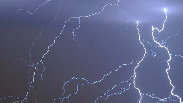 Una tormenta eléctrica