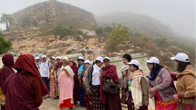 မြန်မာနိုင်ငံက ဗုဒ္ဓဂယာ ခရီးသွားများ