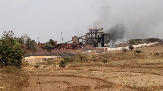 बस्तरः जहां विकास शब्द विस्थापना का पैग़ाम लेकर आता है