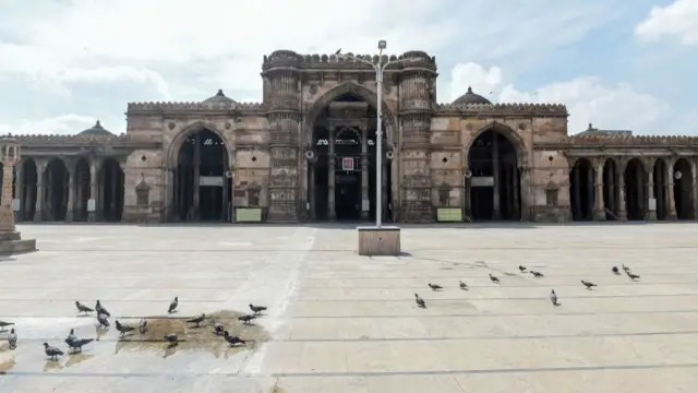 27 માર્ચ, 2020 શુક્રવારે ઝુમ્માના દિવસે ખાલી પડેલી અમદાવાદની જામા મસ્જિદ