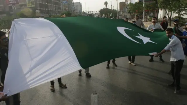 ক্রিকেট, লাহোর, পাকিস্তান, বাংলাদেশ