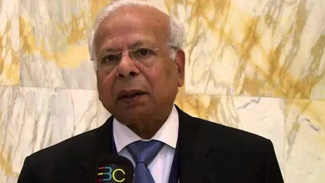 ڈاکٹر عشرت حسین