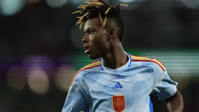 Nico Williams durante un partido