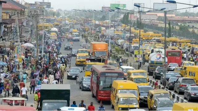 Obalende follow block because of traffic