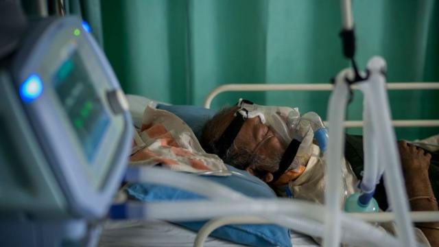 A patients suffering from severe Covid-19 receiving oxygen at a hospital intensive care unit (ICU) in New Delhi, India, May 2021.