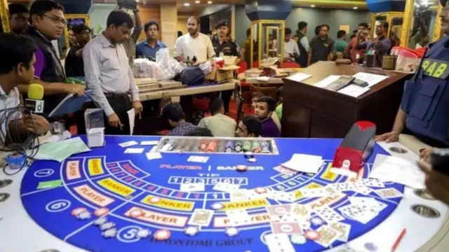 ঢাকার একটি ক্লাবে পরিচালিত ক্যাসিনোতে সম্প্রতি অভিযান চালায় র‍্যাব।