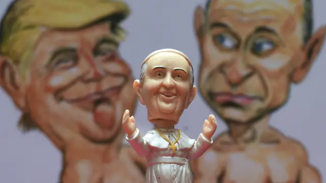 Mu gitabo cy'amategeko ahana giherutse kuvugururwa, gushushanya abategetsi bigamije kubasebya byahanishwaga igifungo gishobora kugera ku myaka 2 yaba ari umukuru w'igihugu bwo igihano kikaba cyakwikuba inshuro zigera kuri 3