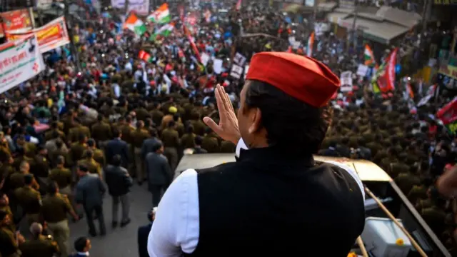 अखिलेश यादव