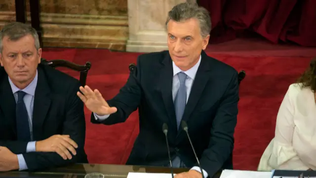 Mauricio Macri falando perante o Congresso