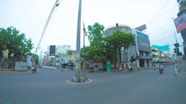 ஆளுனர் கிரண்பேடிக்கு எதிராக புதுச்சேரியில் கட்சிகள் முழு அடைப்புப் போராட்டம்