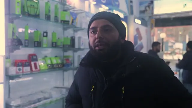 कश्मीरी स्मार्टफोन क्यों नहीं खरीद रहे?