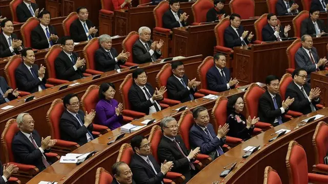 Hội ngh TƯ11