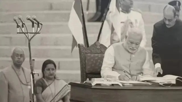 नरेंद्र मोदी