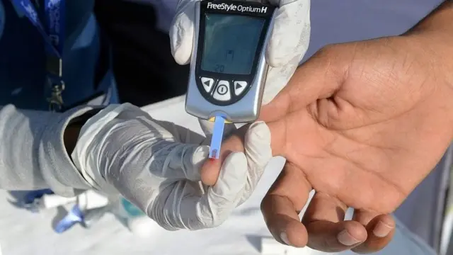 ਦੁਨੀਆਂ ਭਰ ਦੇ ਡਾਕਟਰ ਇਸ ਉੱਪਰ ਵਿਚਾਰ ਕਰ ਰਹੇ ਹਨ ਕਿ ਕਿਤੇ ਕੋਵਿਡ-19 ਹੀ ਬਿਨਾਂ ਡਾਇਬਿਟੀਜ਼ ਦੇ ਮਰੀਜ਼ਾਂ ਵਿੱਚ ਇਸ ਬਿਮਾਰੀ ਦਾ ਕਾਰਨ ਤੇ ਨਹੀਂ।