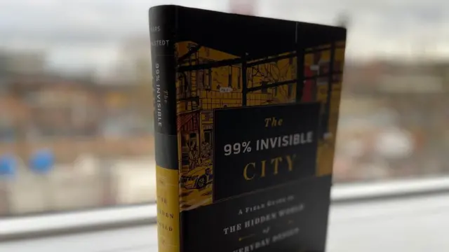 Livro "The 99% Invisible City".