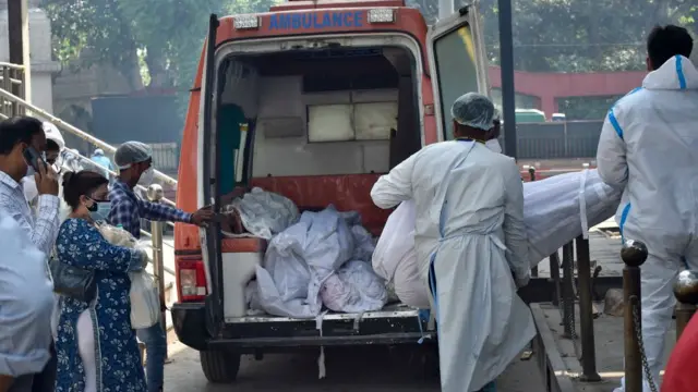 कोरोना, एंबुलेंस