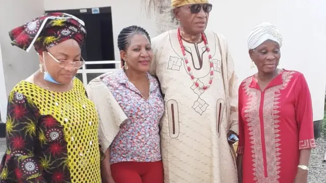 Alhaja Akanbi, Vivian Omey , Alhaji Nureni Akanbi ati obinrin kan