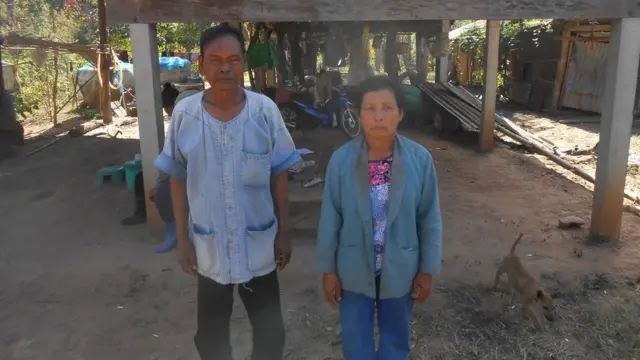 นายเด่น กับนางสุภาพ คำแหล้ ภรรยาคู่ทุกข์คู่ยาก