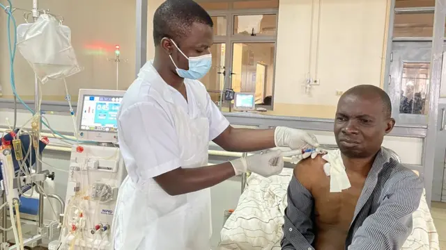 Préparation d'un patient à la dialyse