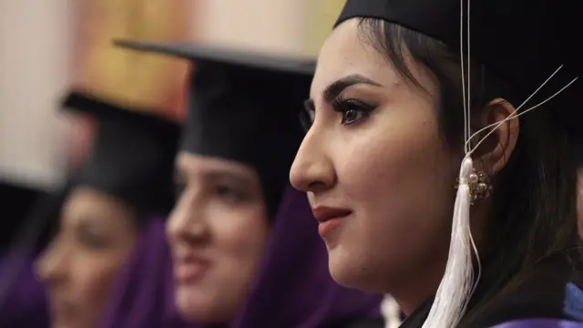 الهه پوپلزۍ