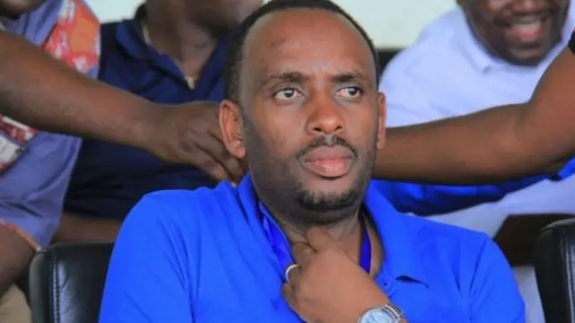 Sadate Munyakazi avuga ko nta muntu cyangwa urwego yashyize ku ruhande