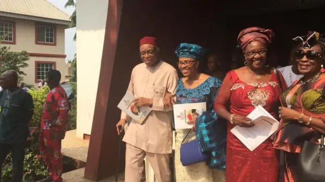 Ndị enyi na agbataobi pụtara ịkwado ezinaụlọ Ekwueme