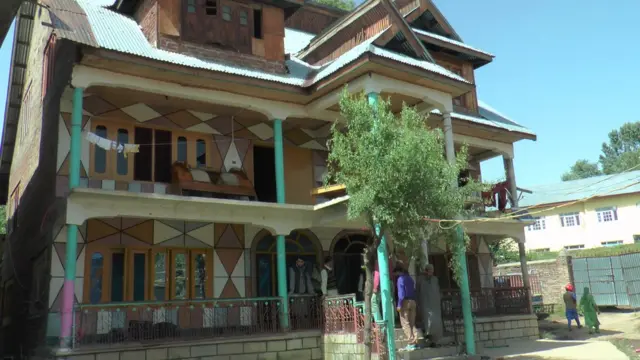 जावेद अहमद डार का घर