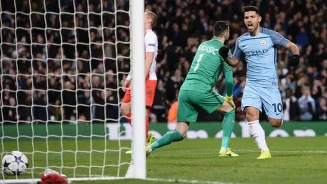 Sergio Aguero mengakhiri masa paceklik gol dalam tujuh pertandingan dengan dua golnya.