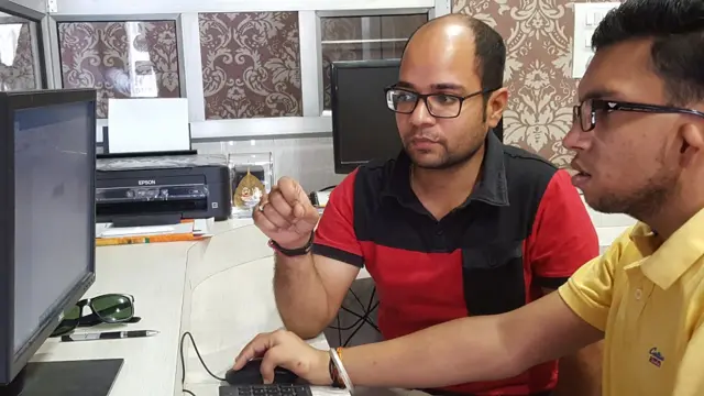 ਯਸ਼ਵੀਰ ਦੇ ਅਧਿਆਪਕ ਰਾਜੇਸ਼ ਗੋਇਲ ਦਾ ਉਸ ਦੀ ਕੰਪਿਊਟਰ ਦੀ ਸਿਖਲਾਈ ਵਿੱਚ ਅਹਿਮ ਯੋਗਦਾਨ ਹੈ