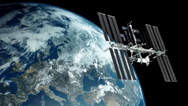 لا تبعد المحطة الفضائية الدولية أكثر من 200 ميل عن الأرض، أما حزام الكويكبات فيبعد عن كوكبنا بملايين الأميال