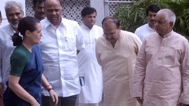सोनिया गांधी, शरपद पवार,अहमद पटेल, अमर सिंह, लालू यादव