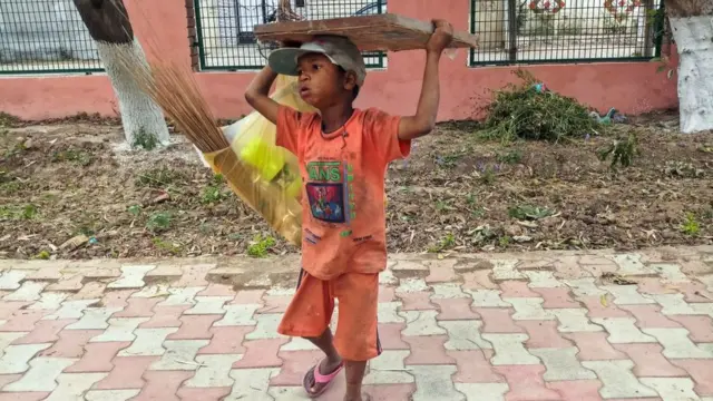 ভারতের পাঞ্জাবে কাজ করছে একজন শিশু শ্রমিক, ০১-০৫-২০১৯।