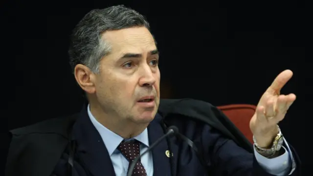 O ministro Luís Roberto Barroso durante sessão do STF em 23 de março de 2019