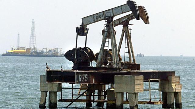 Exploração de petróleo no Lago Maracaibo