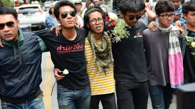 ไผ่ ดาวดิน และเพื่อน