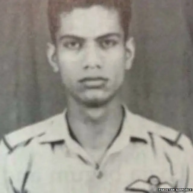 ਪਾਕਿਸਤਾਨ ਦੇ ਫਲਾਇੰਗ ਅਫਸਰ ਸ਼ਮਸੁਲ ਹੱਕ