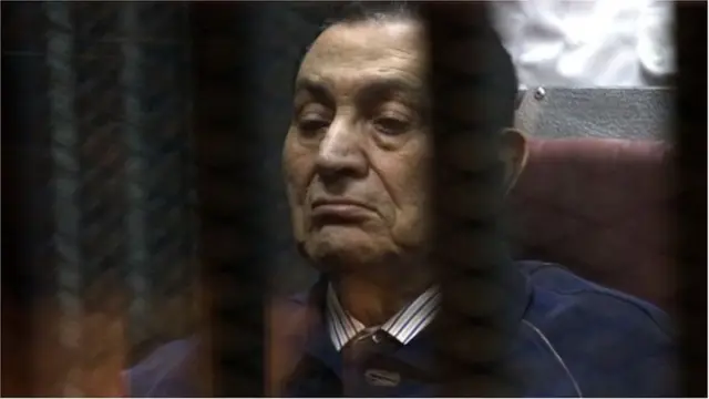 ২০১৪ সালে বিচারের সময় হোসনি মোবারক