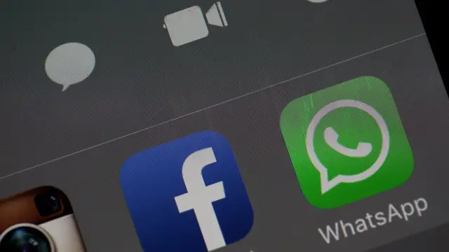 Logos de WhastApp y Facebook