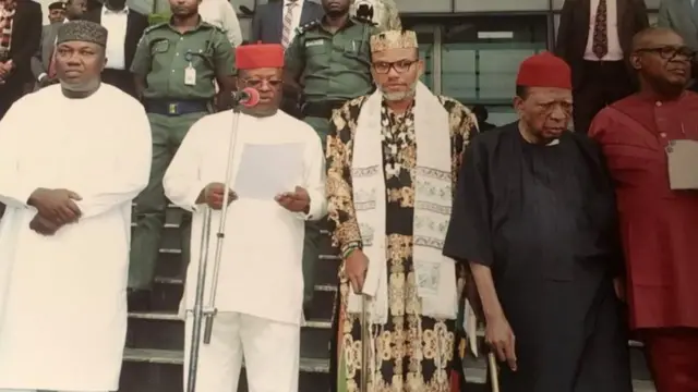 Nnamdi Kanu na ndị gọvanọ mpaghara ọwụwanyanwụ