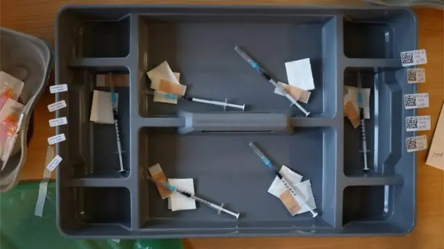 Dosis de la vacuna de Pfizer-BioNtech, listas para ser administradas en Alemania.