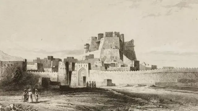 कंधार: कंधार में अपनी जीत के बाद, नादिर शाह ने इस बहाने दिल्ली की ओर रुख़ किया कि मुगल साम्राज्य ने उन अफ़ग़ानों को पनाह दी थी, जो उसके यहां वांटेड थे. उन्होंने ईरानी और मुगल साम्राज्यों के बीच पुरानी सीमा को पार किया, काबुल पर विजय प्राप्त की और उनकी अगली मंज़िल दिल्ली थी.