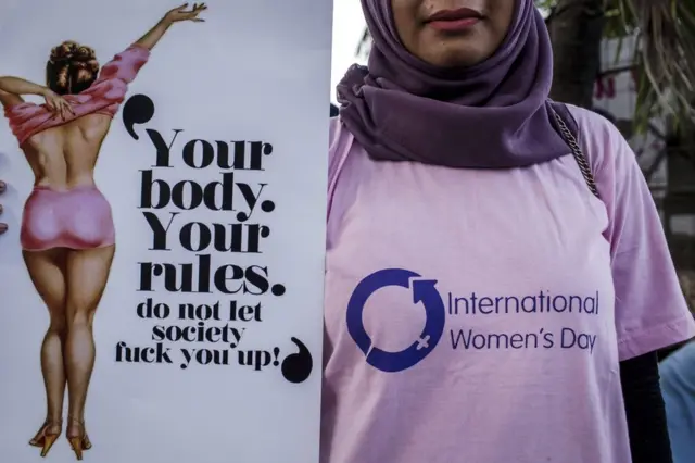 Endonezya'da bir eylemci kadın